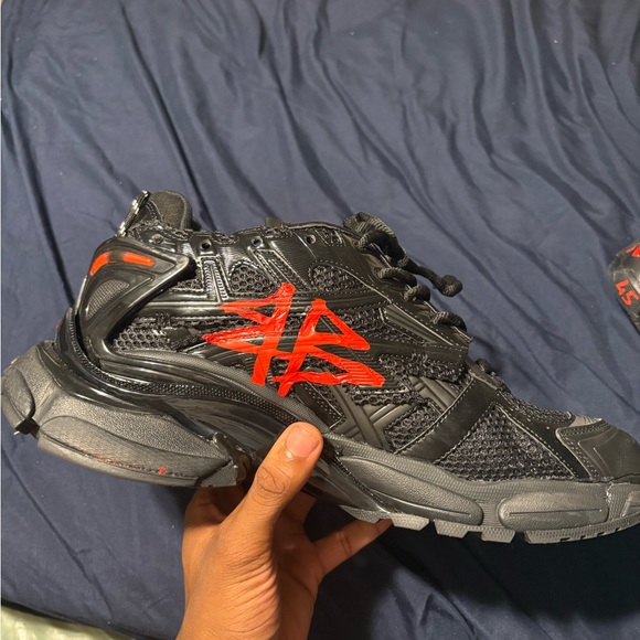 Balenciaga Men's Black Sneakers - Picture 2 of 6